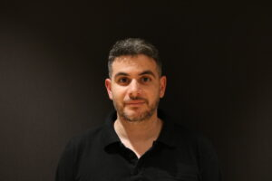 עמירם 300x200 1